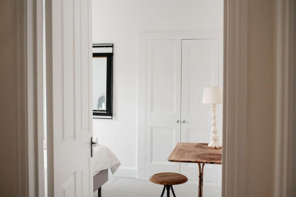 3 Bedroom House In Kew Gardens Ричмонд Экстерьер фото