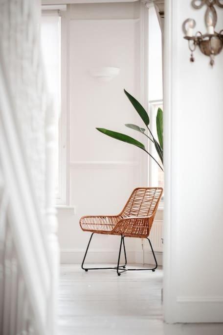 3 Bedroom House In Kew Gardens Ричмонд Экстерьер фото